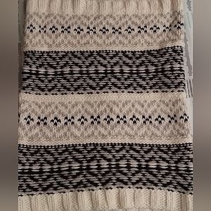 NWOT GAP COWL NECK SCARF ONE SIZE FITS ALL